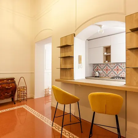 Via Tommaso Caravita 6 * Naples