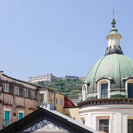 Apartment Via Tommaso Caravita 6 *