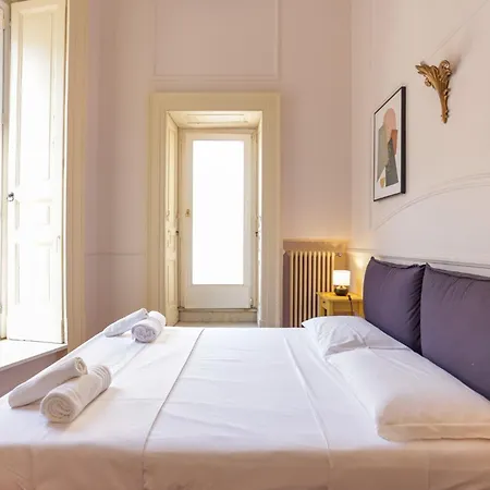 Apartment Via Tommaso Caravita 6