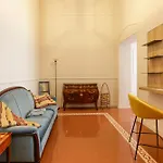 Via Tommaso Caravita 6 Appartement *