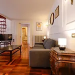 Via Tommaso Caravita 6 Appartement Napels