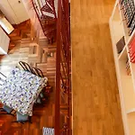 Appartement Via Tommaso Caravita 6 *