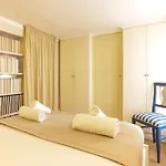 Via Tommaso Caravita 6 Appartement Napels
