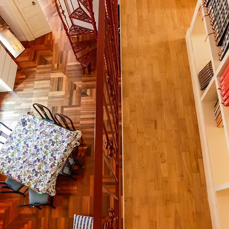 Apartmán Via Tommaso Caravita 6 *