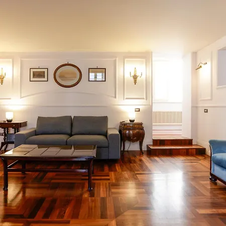 Via Tommaso Caravita 6 Apartmán