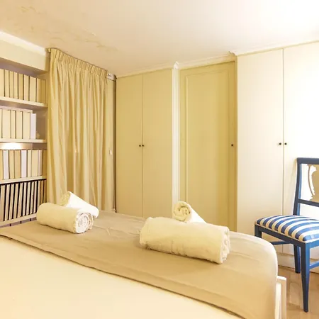 Via Tommaso Caravita 6 Apartmán Neapol